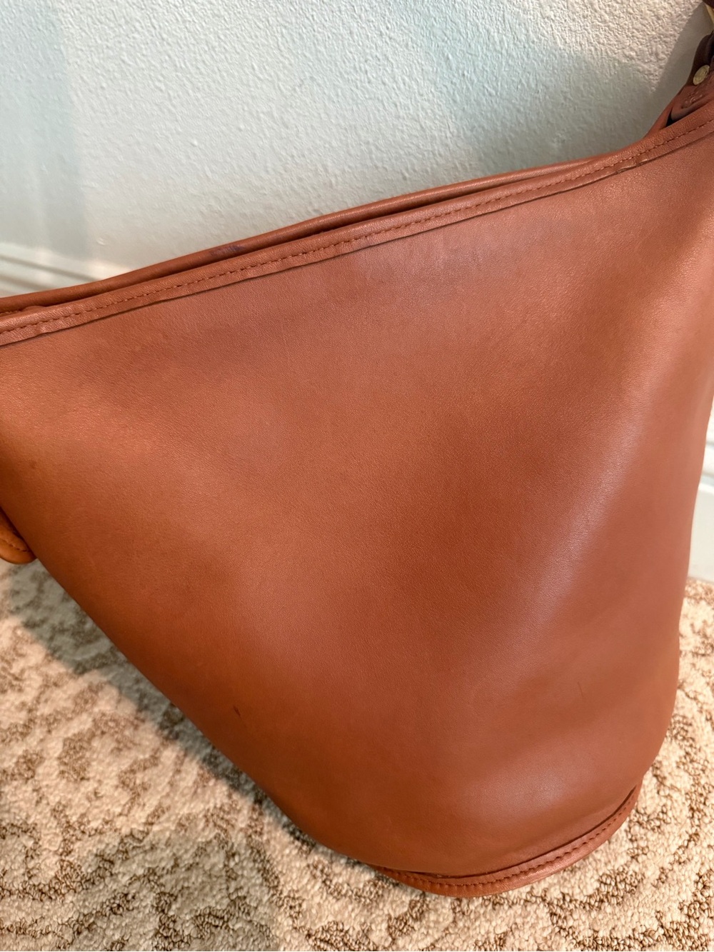 COACH 90’s Vintage Duffle in British Tan EXCELLENT - Picture 2 of 16